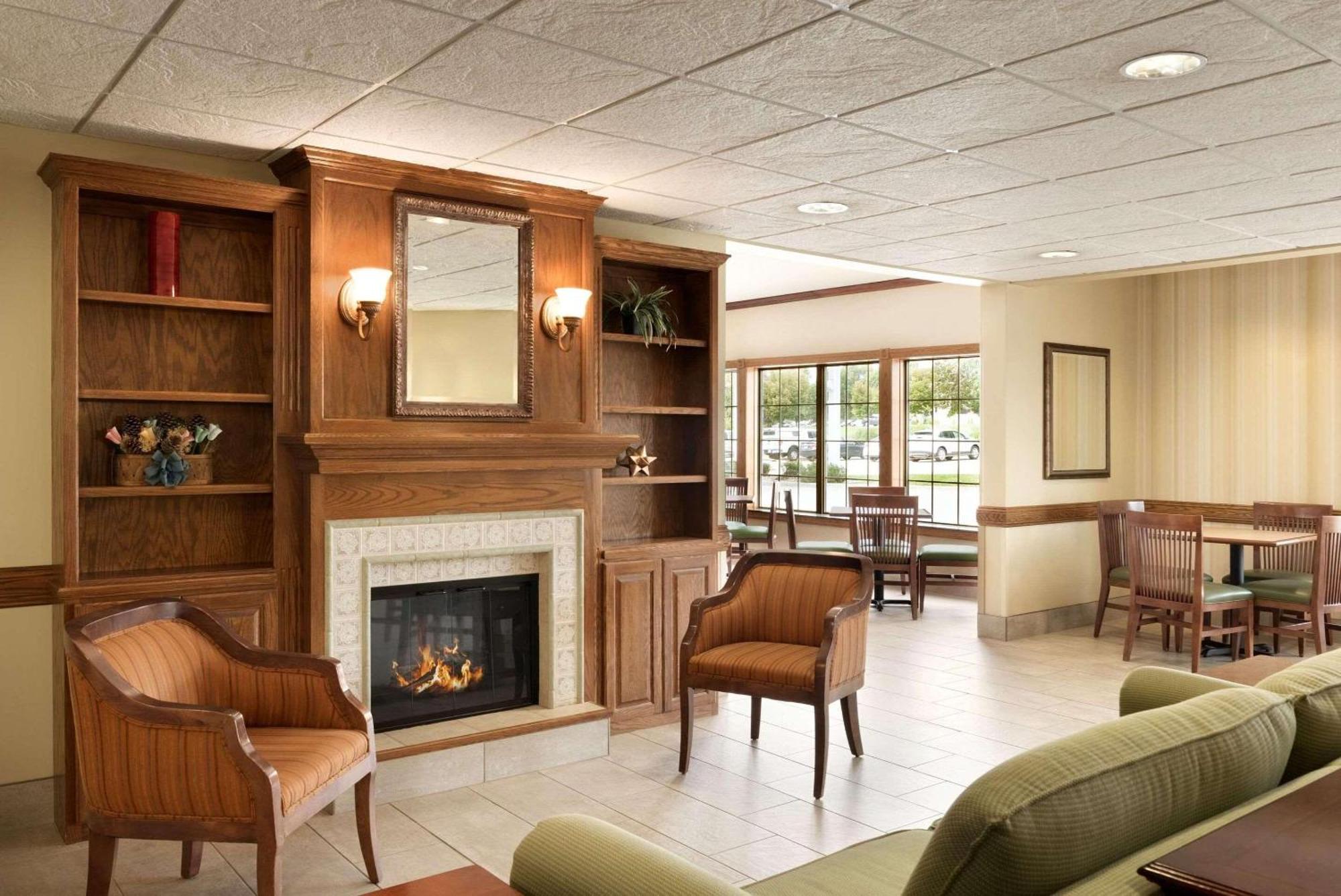 Country Inn & Suites By Radisson, Chanhassen, Mn Exterior photo